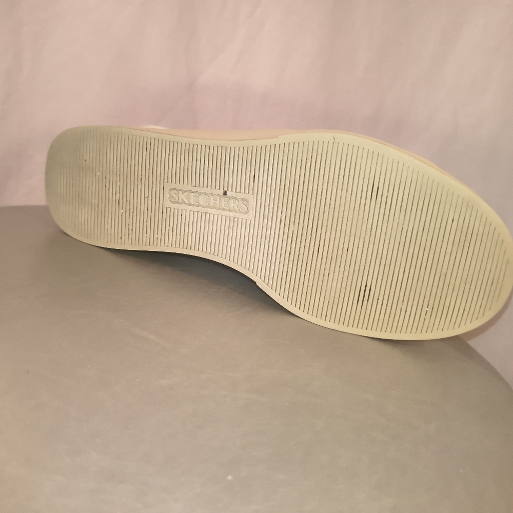 Skechers White Sneakers with Black Accent - Picture 5 of 8
